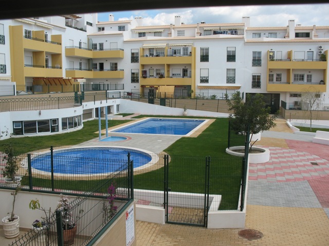 T2 Ferias Algarve(Almancil)piscina parque infantil  internet