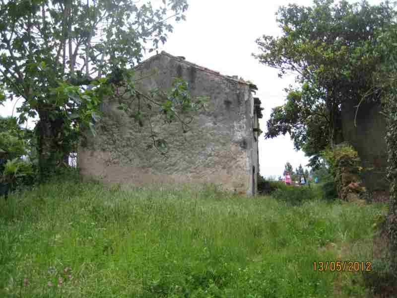 Terreno Urbano com casa de pedra, Penela